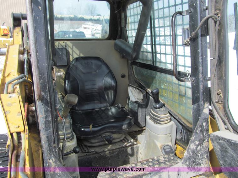 image for item I9844 2003 Caterpillar 257 track skid steer
