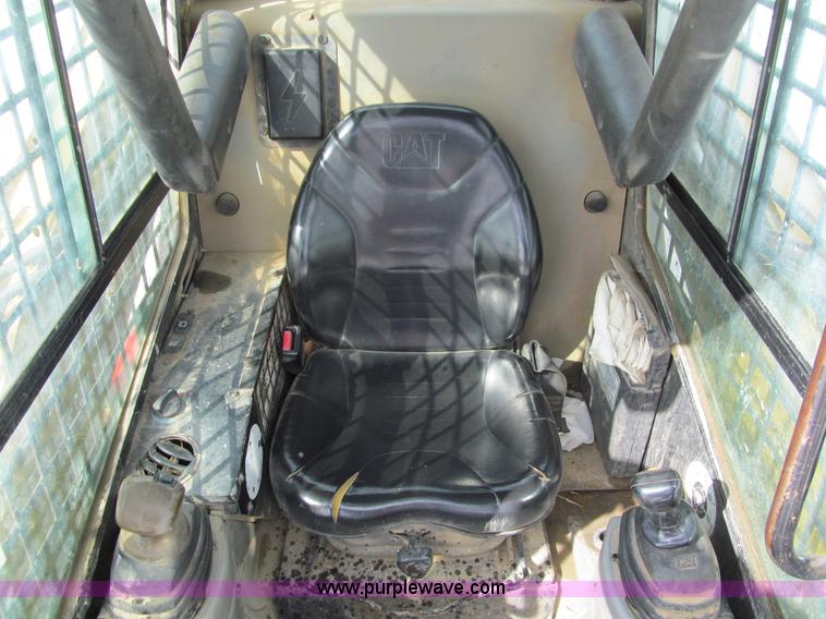 image for item I9844 2003 Caterpillar 257 track skid steer