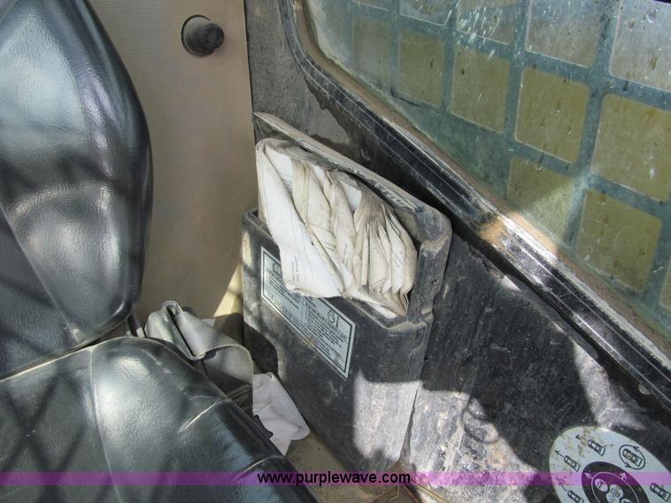 image for item I9844 2003 Caterpillar 257 track skid steer