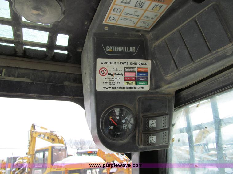 image for item I9844 2003 Caterpillar 257 track skid steer