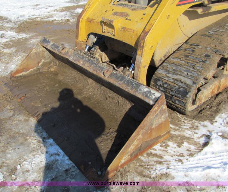 image for item I9845 2003 Caterpillar 267 track skid steer