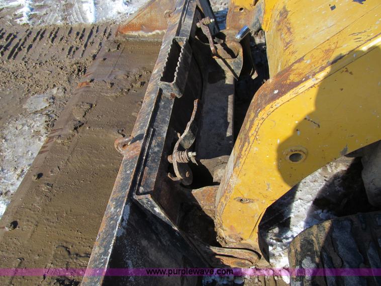 image for item I9845 2003 Caterpillar 267 track skid steer