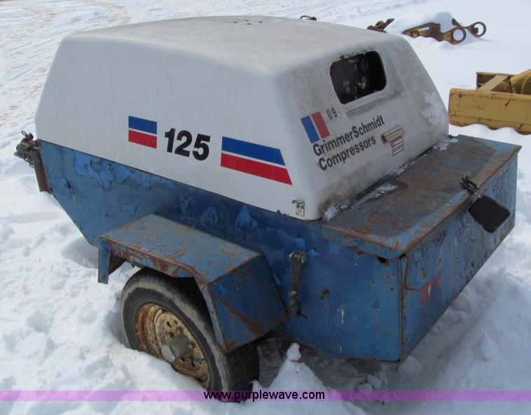 image for item I9846 Air compressor and welder