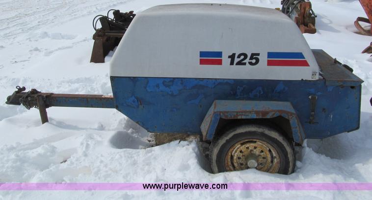 image for item I9846 Air compressor and welder