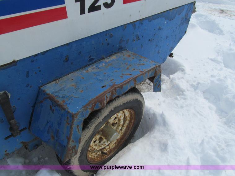 image for item I9846 Air compressor and welder