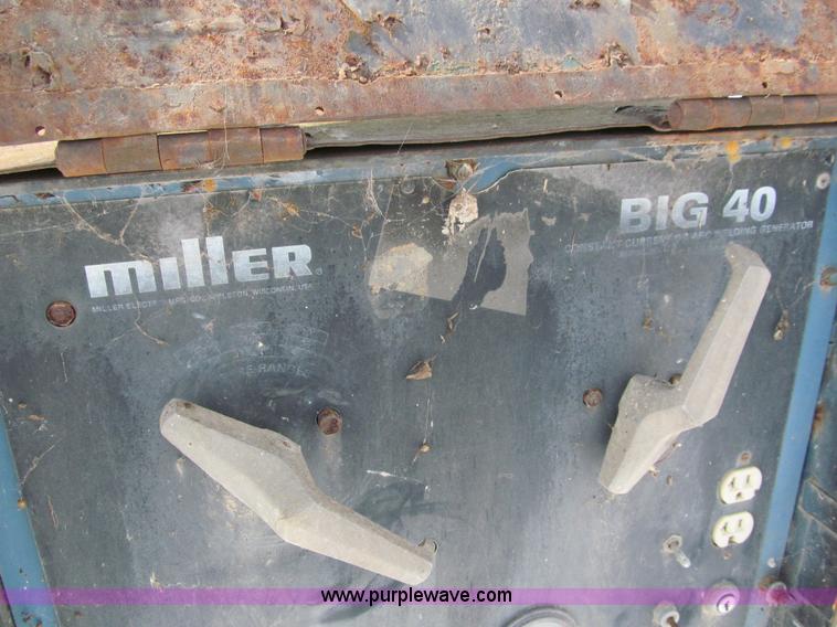 image for item I9846 Air compressor and welder