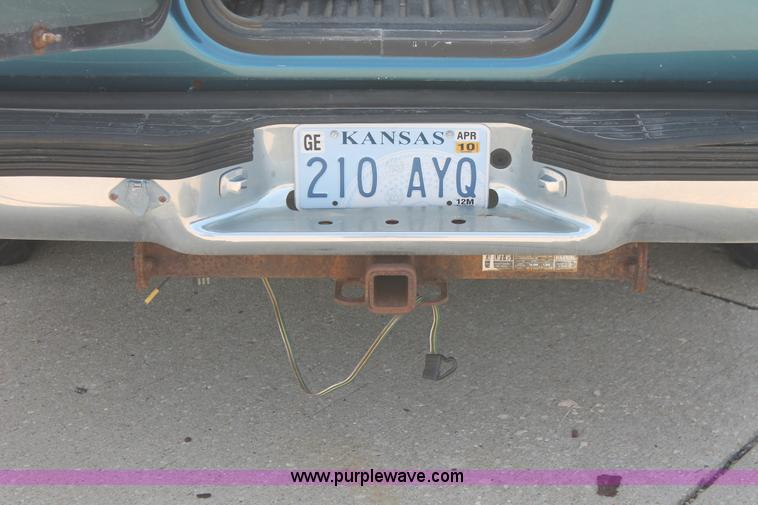 image for item D8017 1991 Chevrolet Silverado 2500 Extended Cab pickup truck