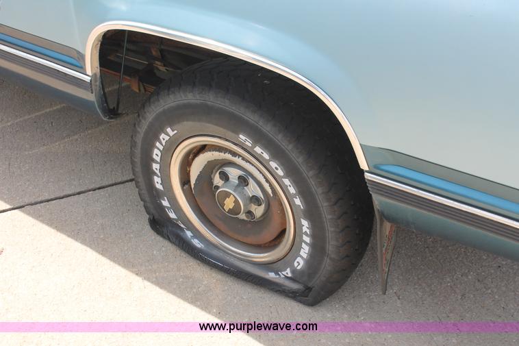 image for item D8017 1991 Chevrolet Silverado 2500 Extended Cab pickup truck