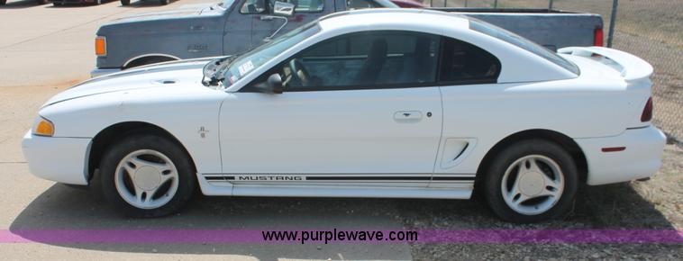 image for item D8018 1997 Ford Mustang
