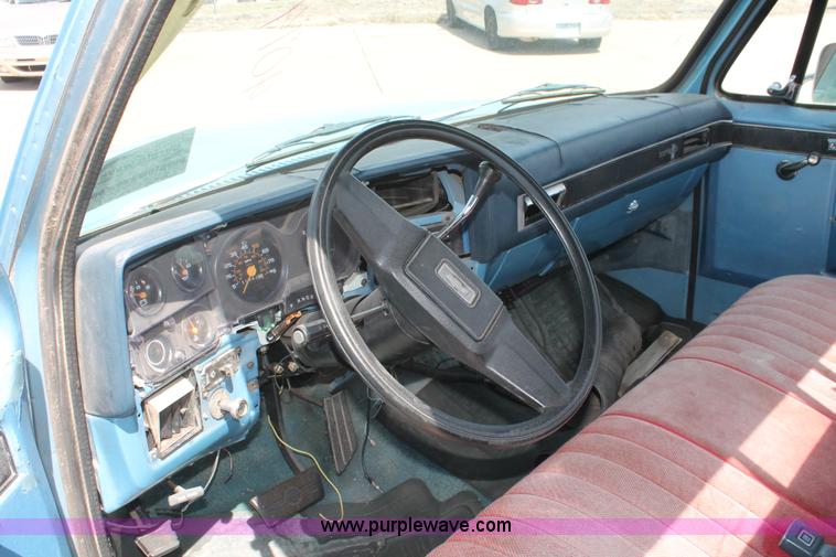 image for item D8019 1982 Chevrolet Scottsdale 10 pickup truck