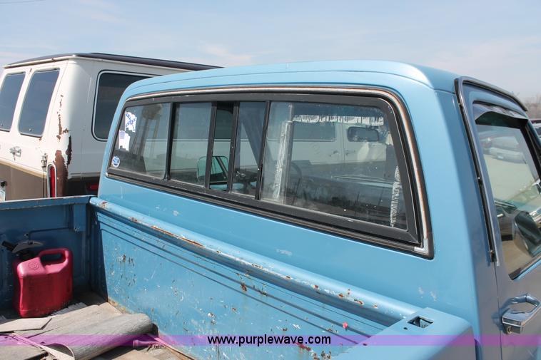 image for item D8019 1982 Chevrolet Scottsdale 10 pickup truck