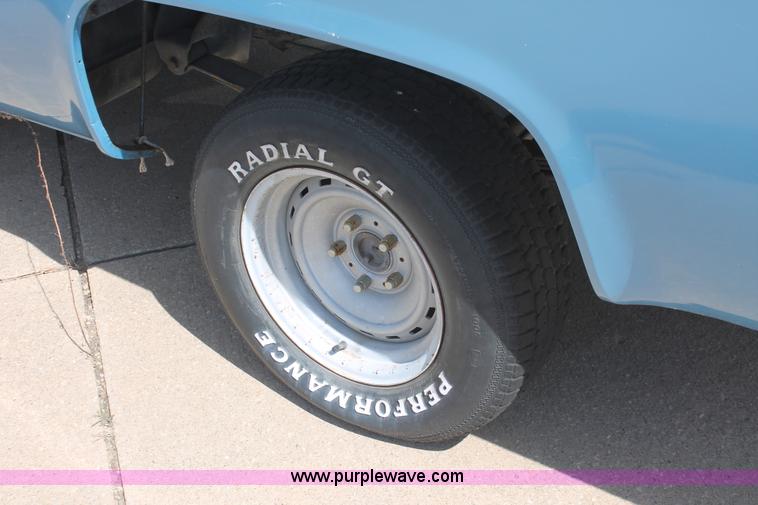 image for item D8019 1982 Chevrolet Scottsdale 10 pickup truck