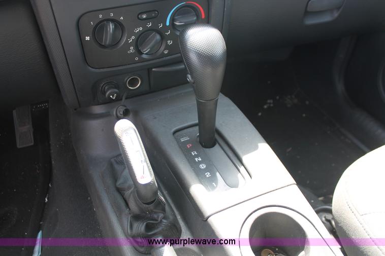 image for item D8020 2002 Jeep Liberty Sport SUV