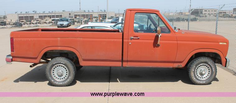 image for item D8021 1984 Ford F150 pickup truck