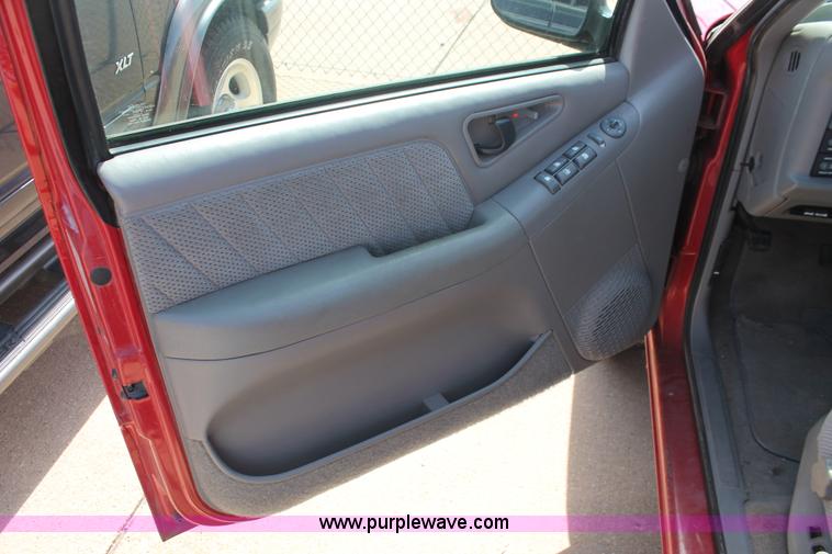 image for item D8022 1996 Chevrolet Blazer LS SUV