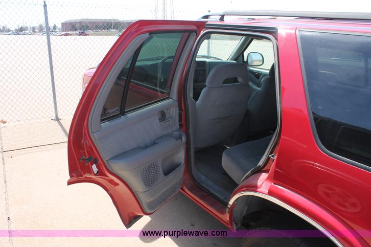 image for item D8022 1996 Chevrolet Blazer LS SUV