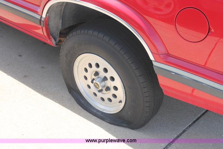 image for item D8022 1996 Chevrolet Blazer LS SUV