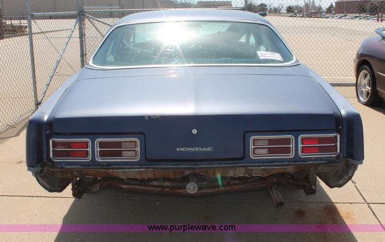 image for item D8023 1977 Chevrolet Catalina 400