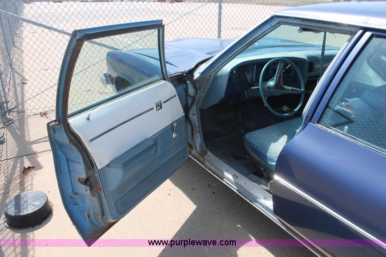image for item D8023 1977 Chevrolet Catalina 400