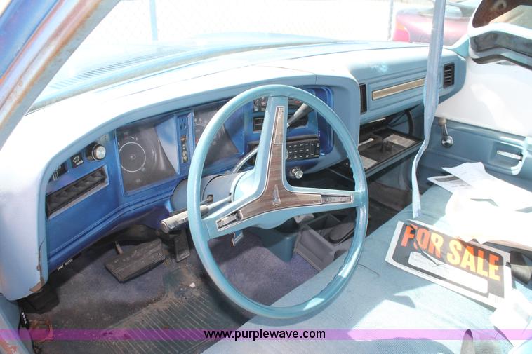 image for item D8023 1977 Chevrolet Catalina 400