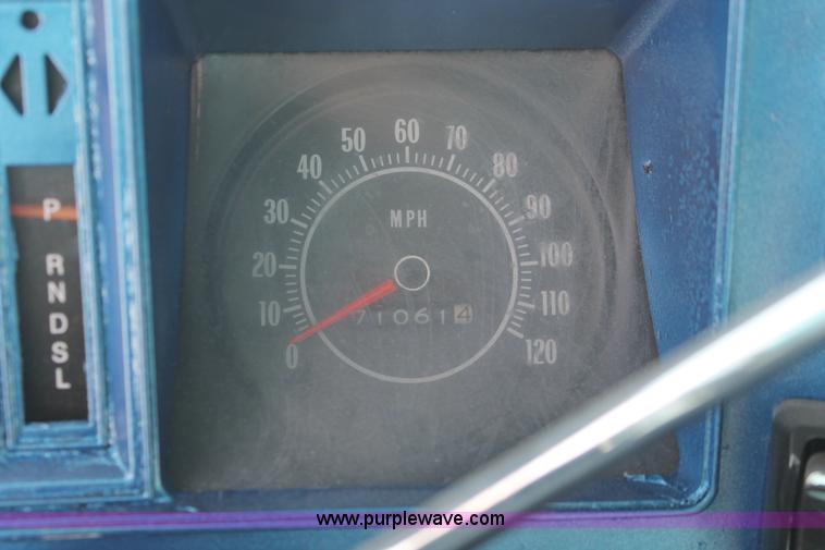 image for item D8023 1977 Chevrolet Catalina 400