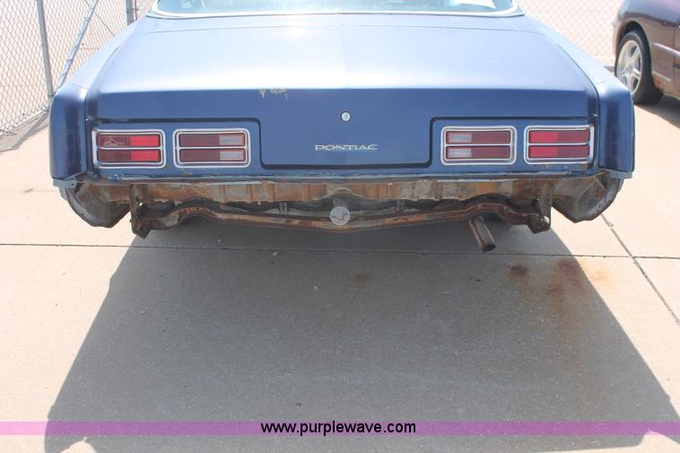 image for item D8023 1977 Chevrolet Catalina 400