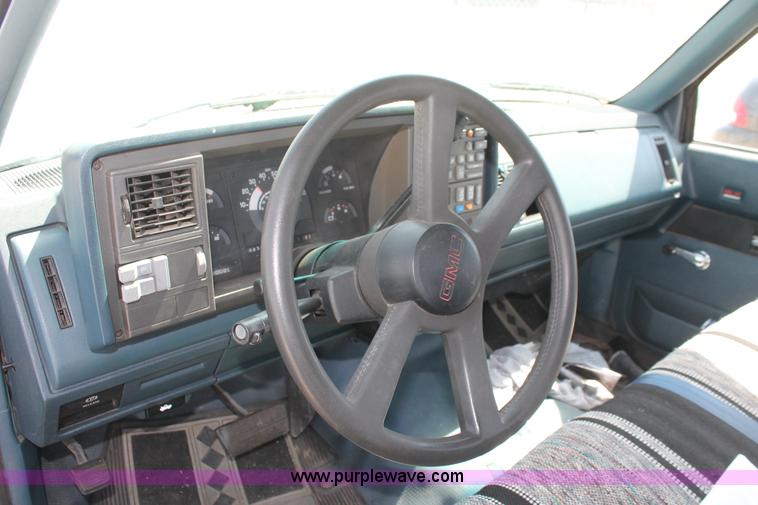 image for item D8024 1990 GMC Sierra 1500 SLX pickup truck