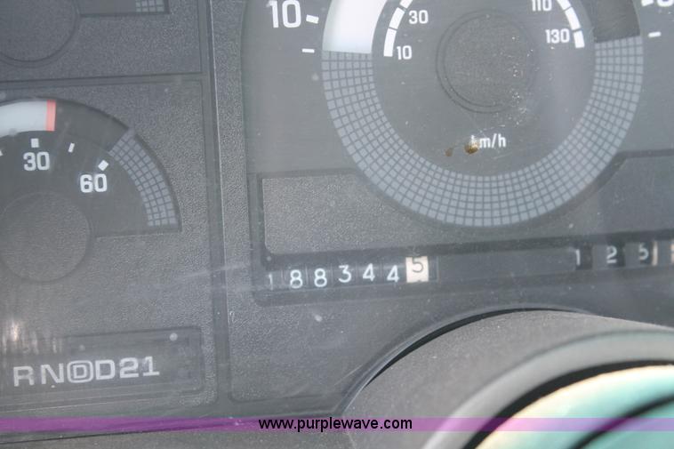 image for item D8024 1990 GMC Sierra 1500 SLX pickup truck