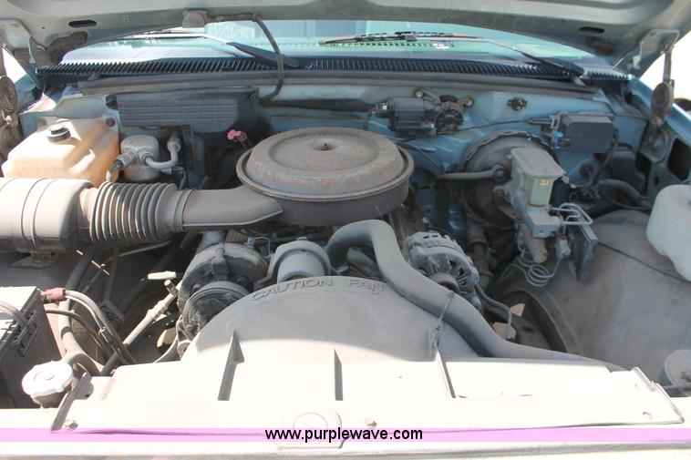 image for item D8024 1990 GMC Sierra 1500 SLX pickup truck