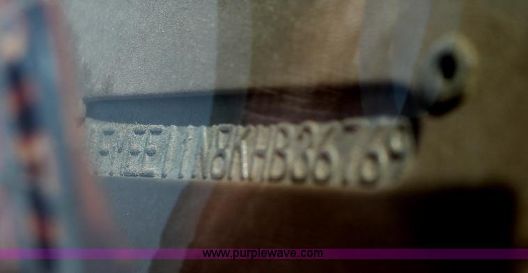 image for item D8026 1989 Ford E150 Super Club Wagon van