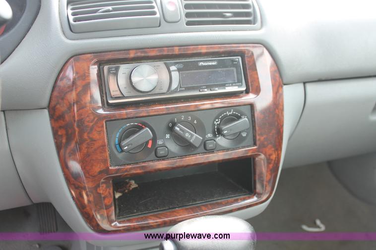 image for item D8028 2001 Mitsubishi Galant ES