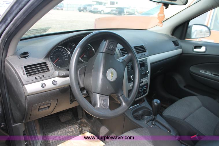 image for item D8029 2006 Chevrolet Cobalt LT