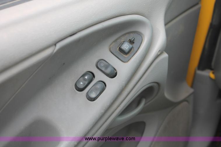 image for item D8033 2000 Ford Mustang