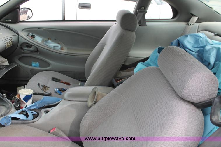 image for item D8033 2000 Ford Mustang