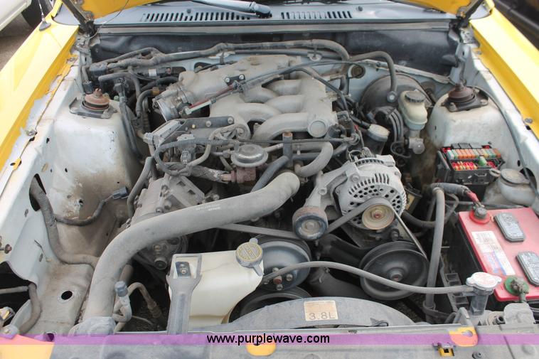 image for item D8033 2000 Ford Mustang