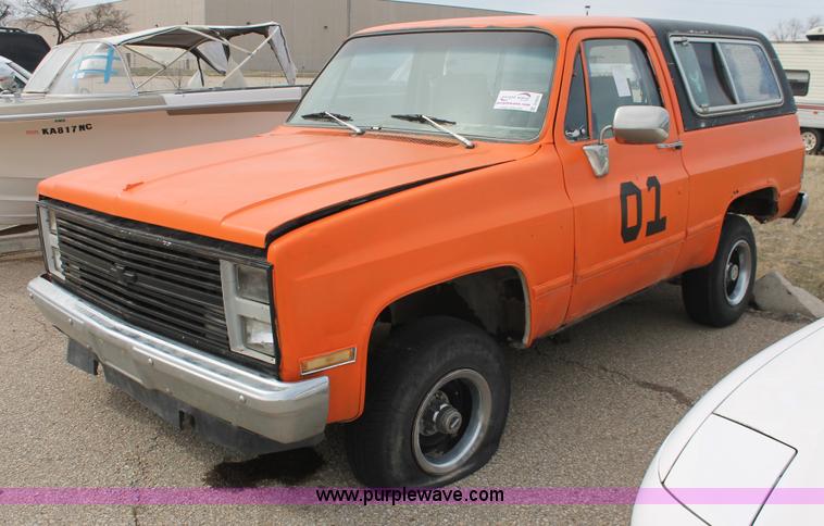 image for item D8035 1983 Chevrolet K5 Blazer SUV