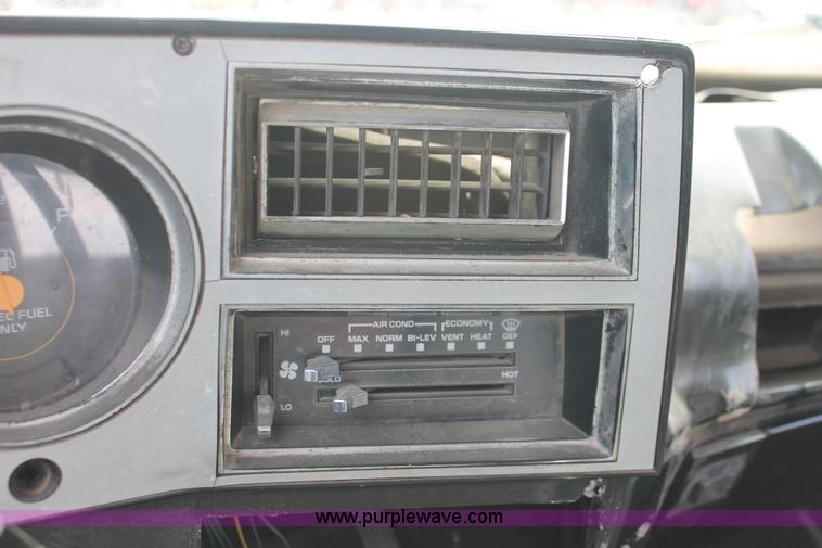 image for item D8035 1983 Chevrolet K5 Blazer SUV