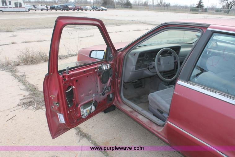 image for item D8039 1993 Plymouth Acclaim