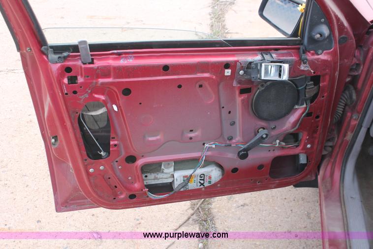 image for item D8039 1993 Plymouth Acclaim