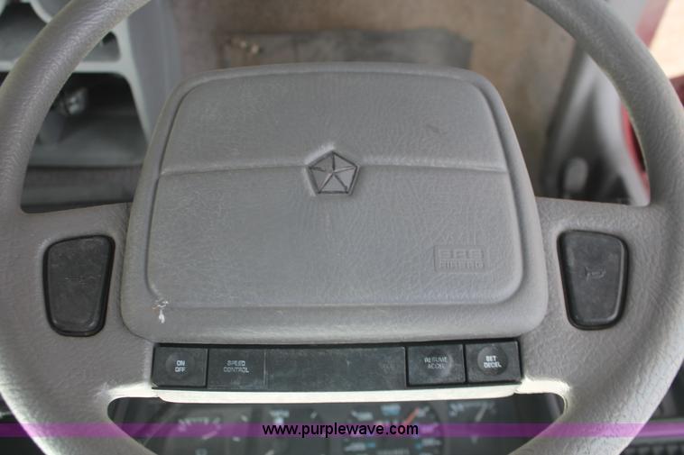 image for item D8039 1993 Plymouth Acclaim