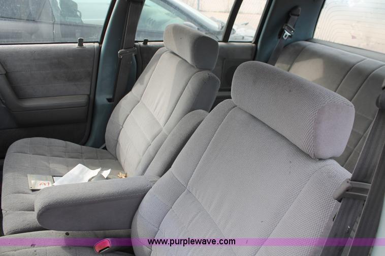 image for item D8039 1993 Plymouth Acclaim