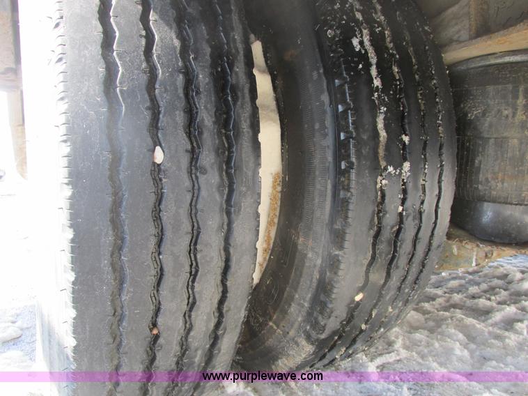 image for item A8507 2005 Ledwell trailer