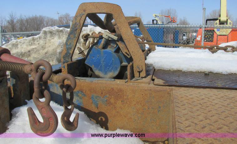 image for item A8507 2005 Ledwell trailer