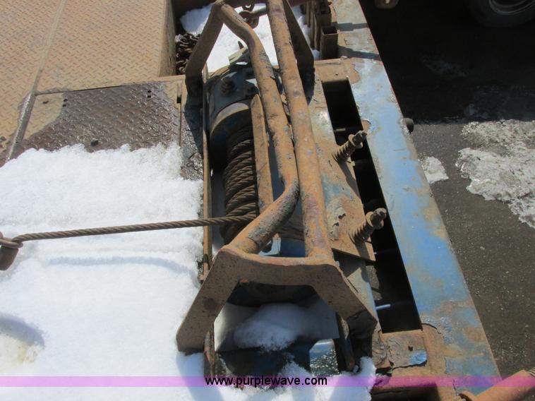 image for item A8507 2005 Ledwell trailer