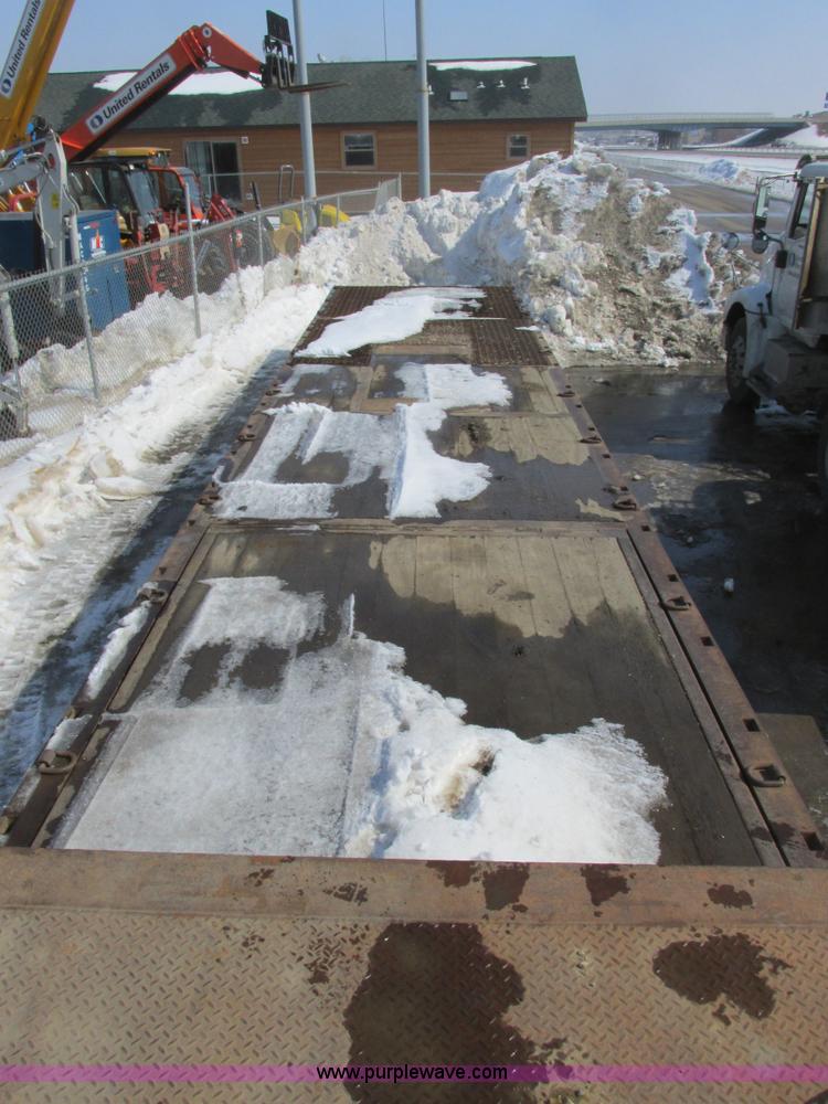 image for item A8507 2005 Ledwell trailer