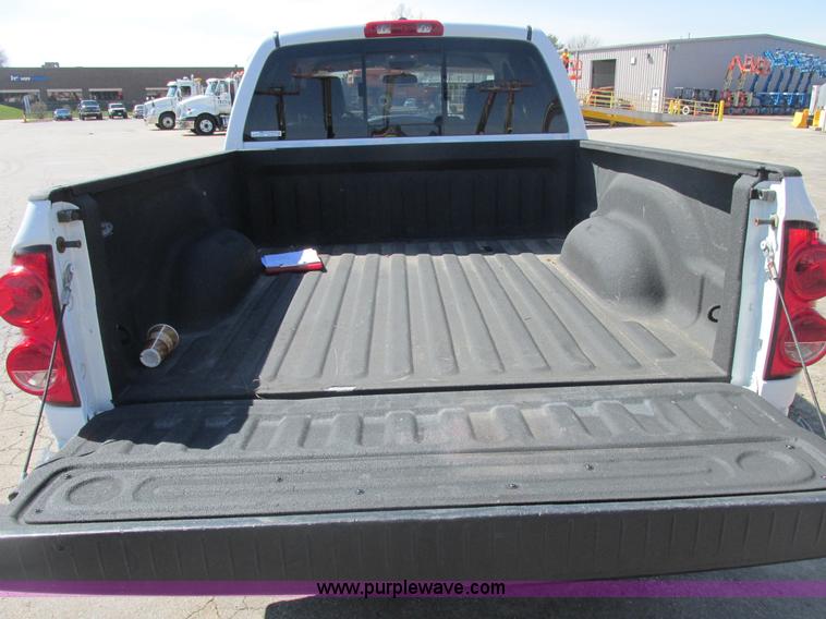 image for item AB9418 2008 Dodge Ram 1500 Big Horn Quad Cab pickup truck