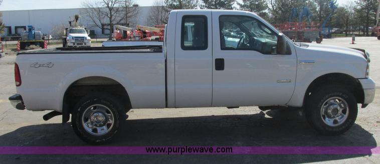 image for item AB9419 2006 Ford F250 XLT Super Duty SuperCab pickup truck