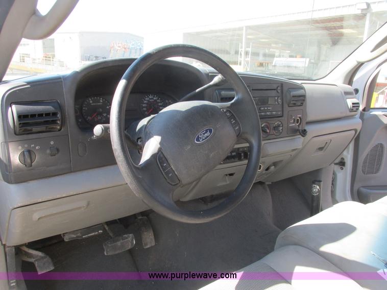 image for item AB9419 2006 Ford F250 XLT Super Duty SuperCab pickup truck