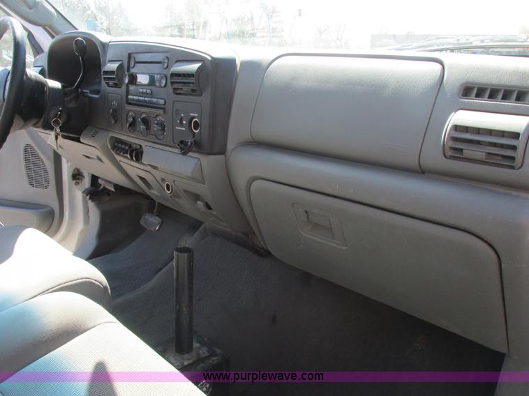 image for item AB9419 2006 Ford F250 XLT Super Duty SuperCab pickup truck