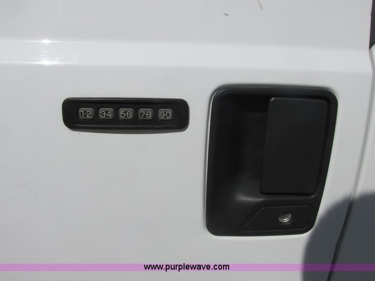 image for item AB9419 2006 Ford F250 XLT Super Duty SuperCab pickup truck